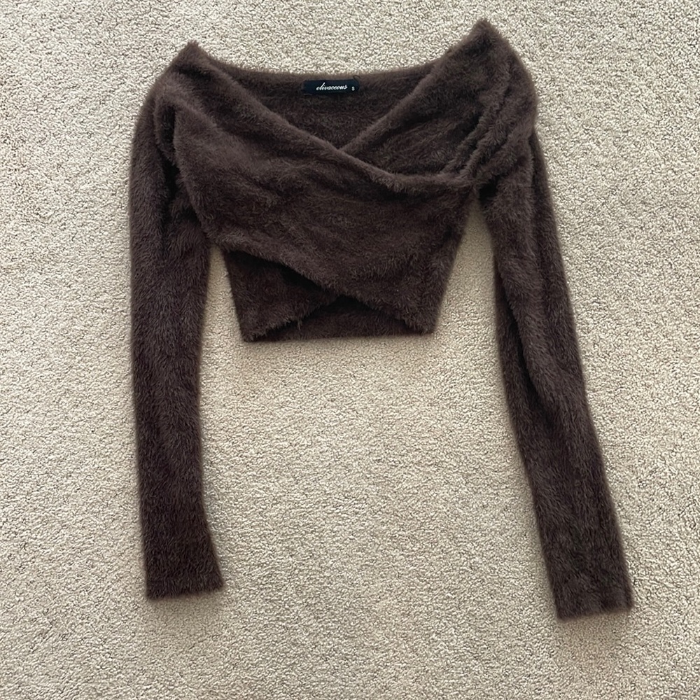 Cropped brown sweater